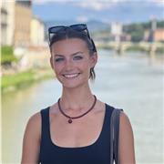 As a native English speaker and fluent French speaker, I offer private English lessons via Zoom at all levels (beginner-advanced)